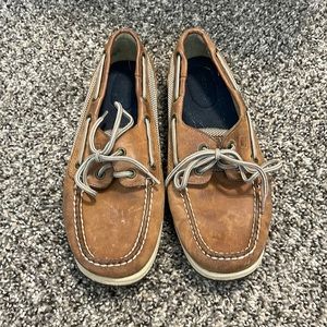 Speedy leather boat shoes 8.5
